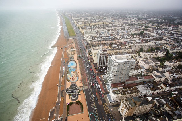 Hình ảnh bãi biển Brighton nhìn từ Đài quan sát. (Ảnh: Getty)