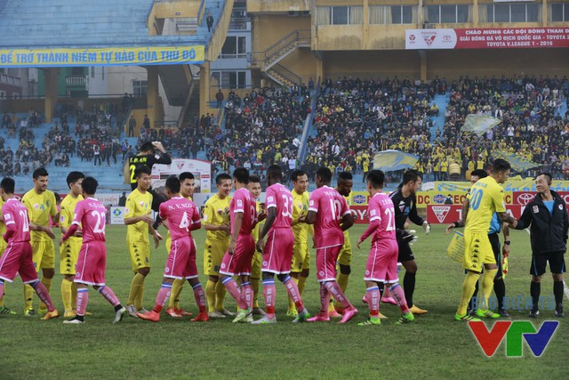 
Trận đấu giữa Hà Nội T&T và CLB Hà Nội là trận derby thủ đô đầu tiên sau nhiều năm. Đặc biệt, hai đội bóng này có rất nhiều mối lương duyên khi nhiều cầu thủ của CLB Hà Nội trưởng thành từ Hà Nội T&T

