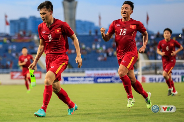 
Công Vinh (số 9) đang là cầu thủ có số lần khoác áo ĐTQG Việt Nam nhiều nhất trong lịch sử.
