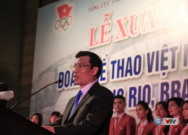 
Ủy viên BCH Trung ương Đảng, Bộ trưởng Bộ VH, TT & DL Nguyễn Ngọc Thiện động viên khích lệ tinh thần các VĐV tham dự Olympic Rio 2016 
