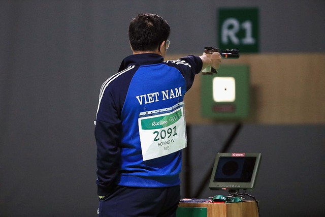 
Ở chung kết nội dung 10m súng ngắn hơi nam, Hoàng Xuân Vinh đã phá kỷ lục Olympic với thành tích 202,5 điểm

