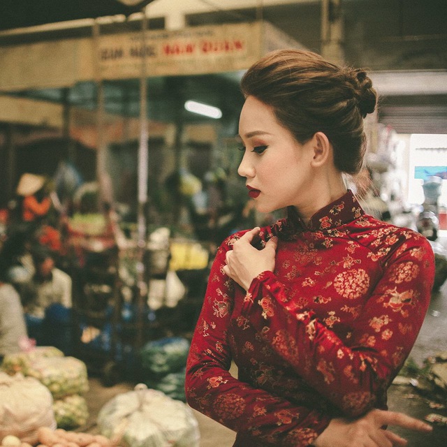 
Bộ ảnh mới đầu năm của Trúc Mai được thực hiện bởi nhiếp ảnh gia Thiên Phúc, stylist Hữu Điền.

