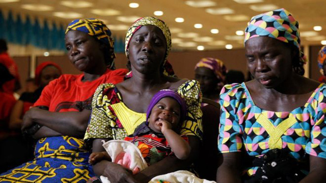 
Gia đình các nữ sinh Chibok bị bắt cóc vẫn luôn hi vọng các em được an toàn và sẽ trở về. (Ảnh: Reuters)
