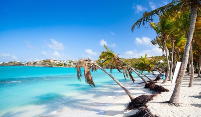 
Anguilla nổi danh với những bãi biển trắng và có 30 bãi biển như thế để du khách lựa chọn. Đây là một trong những hòn đảo nhỏ của Caribe vì vậy bạn có thể tham quan hết toàn bộ nơi này nếu ở khoảng vài ngày.
