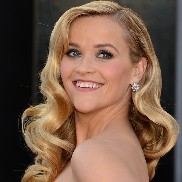 Reese Witherspoon xếp thứ 9 với tổng thu 15 triệu USD.