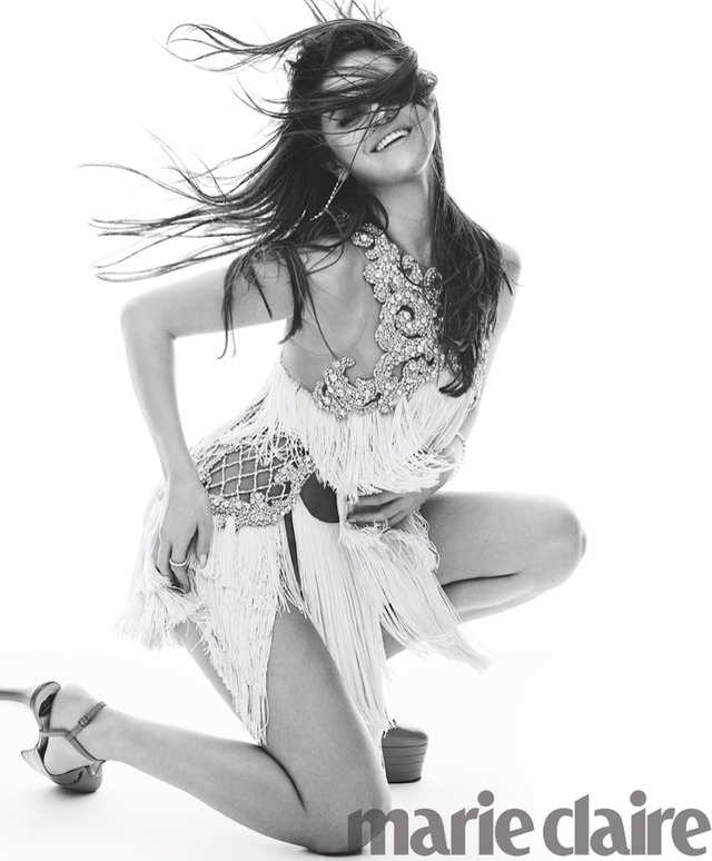 
Một trong những hình ảnh mới của Selena Gomez trên ấn phẩm Marie Claire số tháng 6/2016.
