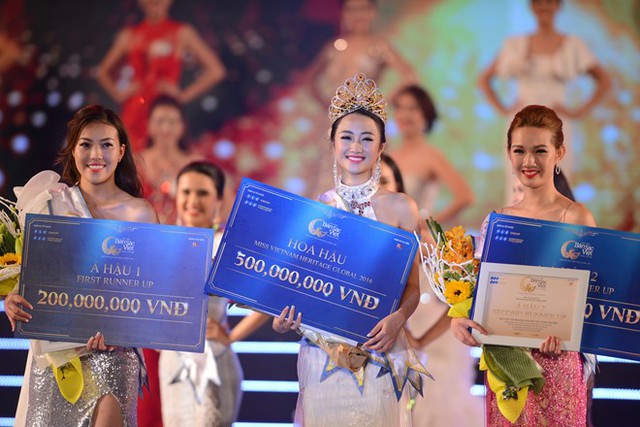 
Ba gương mặt xuất sắc nhất của Hoa hậu Bản sắc Việt toàn cầu 2016 (Ảnh: Zing)
