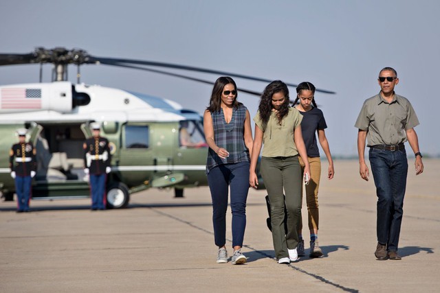 Phu nhân Tổng thống Obama giản dị trong trang phục đời thường - Ảnh 8.