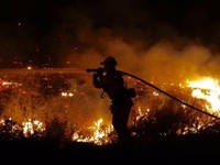 Cháy rừng bùng lên tại bang California của Mỹ