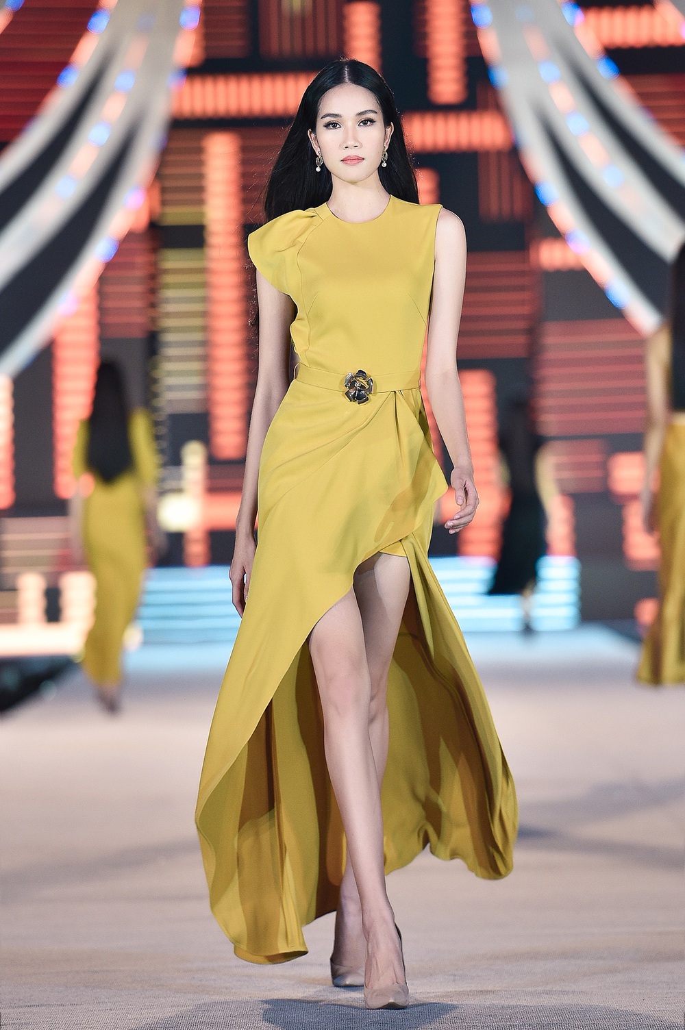 Top 5 Người đẹp Thời trang - Hoa hậu Việt Nam 2020 lộ diện - Ảnh 30.