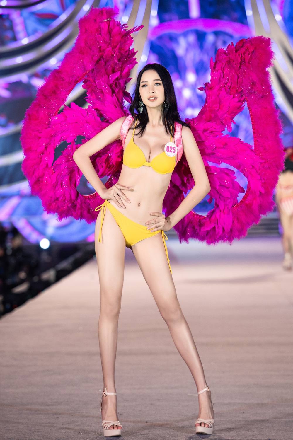 Thí sinh Hoa hậu Việt Nam 2020 trình diễn bikini bốc lửa - Ảnh 23.