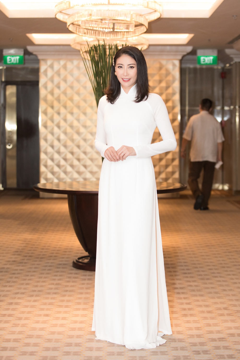 Vì sao dàn người đẹp đồng loạt diện áo dài trắng tại họp báo Hoa hậu Việt Nam 2020? - Ảnh 10.