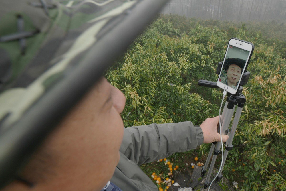 Nông dân Trung Quốc đổi đời nhờ livestream, thương mại điện tử nông thôn bùng nổ - Ảnh 3.