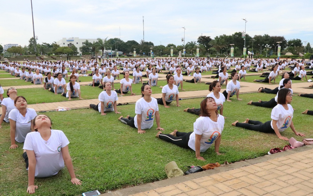 Gần 1.000 người đồng diễn nhân Ngày Quốc tế Yoga tại Ninh Thuận - Ảnh 5.