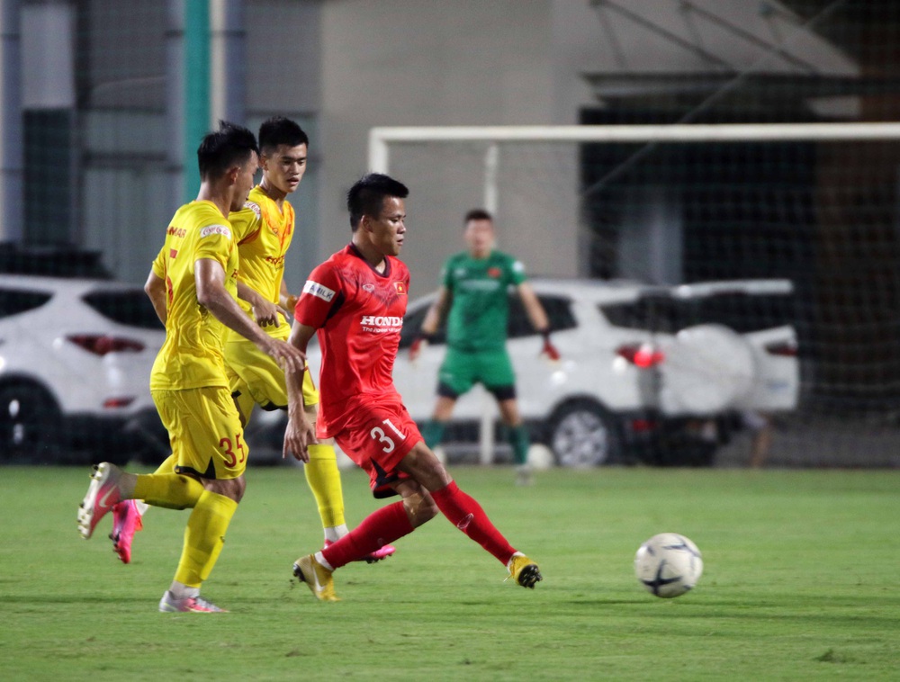 U22 Việt Nam hoà 2-2 CLB Viettel trong trận đấu tập cuối cùng - Ảnh 4.