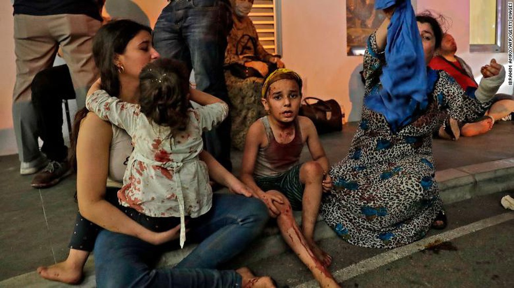 Vụ nổ kinh hoàng tại Beirut: Những giả thuyết mới được hé lộ - Ảnh 10.