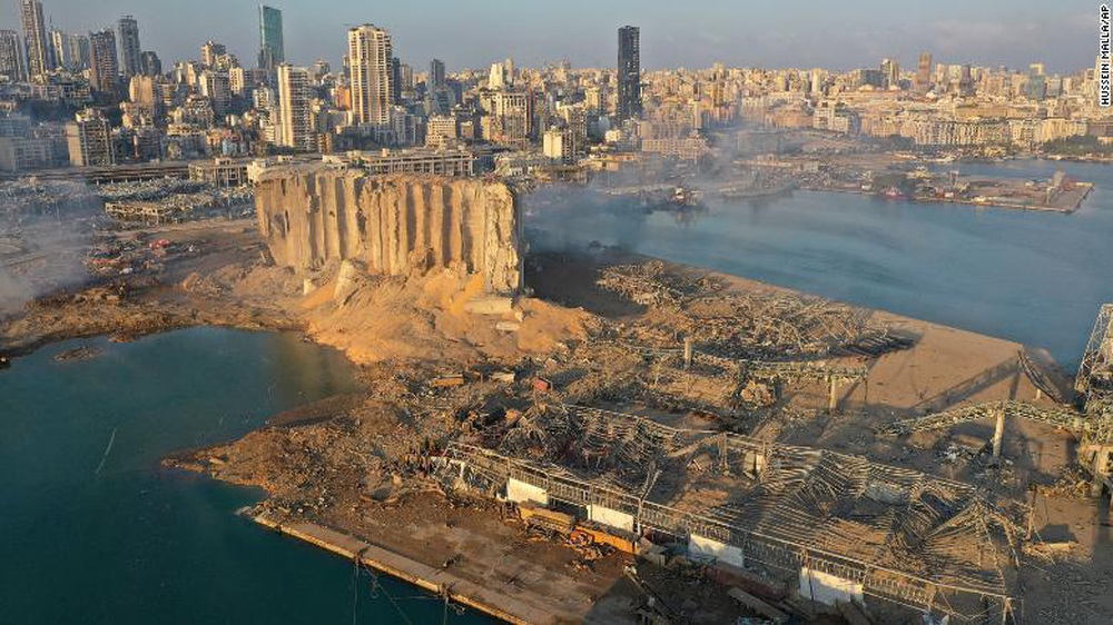 Vụ nổ kinh hoàng tại Beirut: Những giả thuyết mới được hé lộ - Ảnh 4.