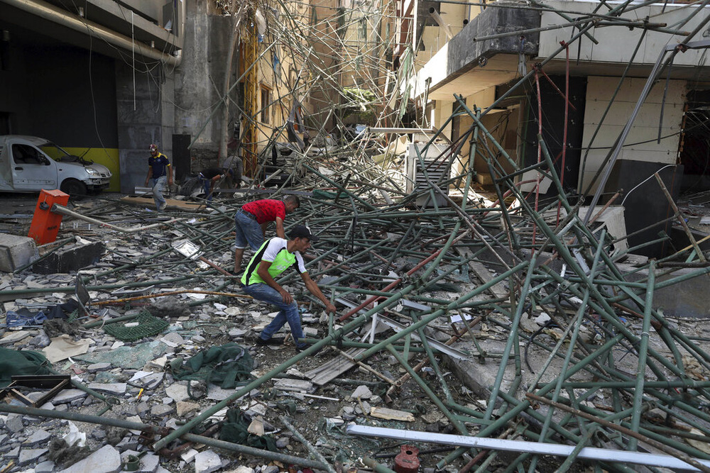 Vụ nổ kinh hoàng tại Beirut: Những giả thuyết mới được hé lộ - Ảnh 1.