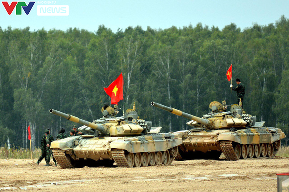 Chiếc xe tăng Việt Nam luôn là một trong những biểu tượng của quân đội Việt Nam. Những hình ảnh của chúng sẽ khiến bạn không khỏi bị ấn tượng bởi sức mạnh và khả năng chiến đấu của nó. Hãy cùng chiêm ngưỡng những chiếc xe tăng đời mới của quân đội Việt Nam trong những cuộc tập trận để hiểu rõ hơn về sức mạnh quân sự của Việt Nam.