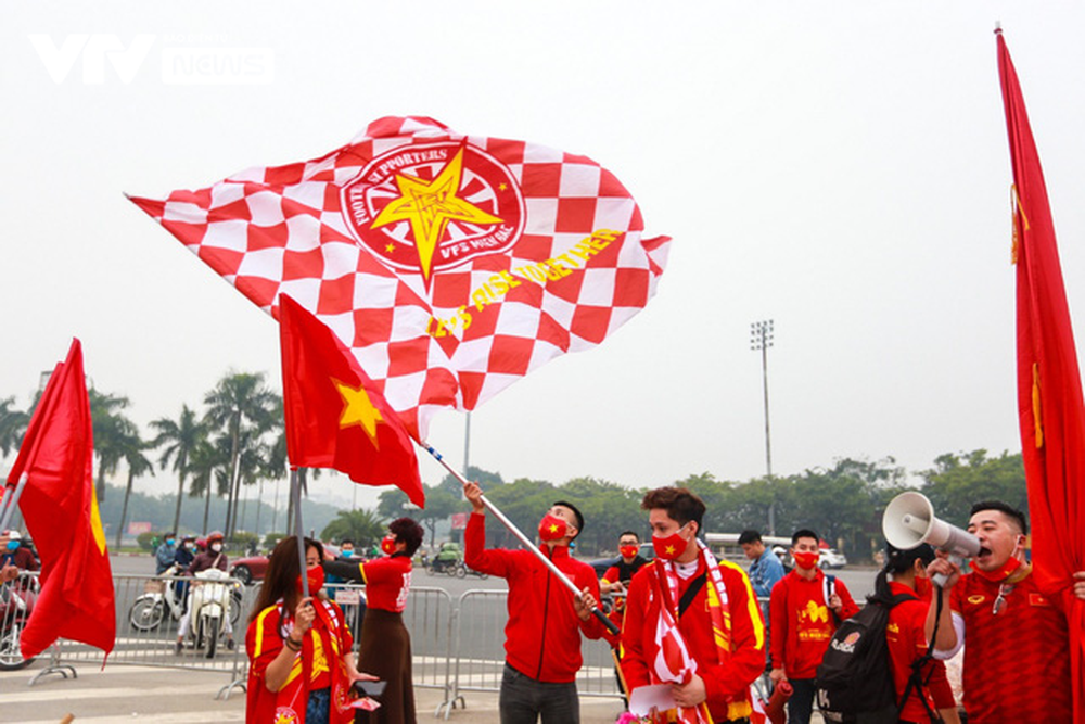 CĐV Việt Nam cực cháy trước giờ G trận gặp Saudi Arabia trên sân Mỹ Đình - Ảnh 11.