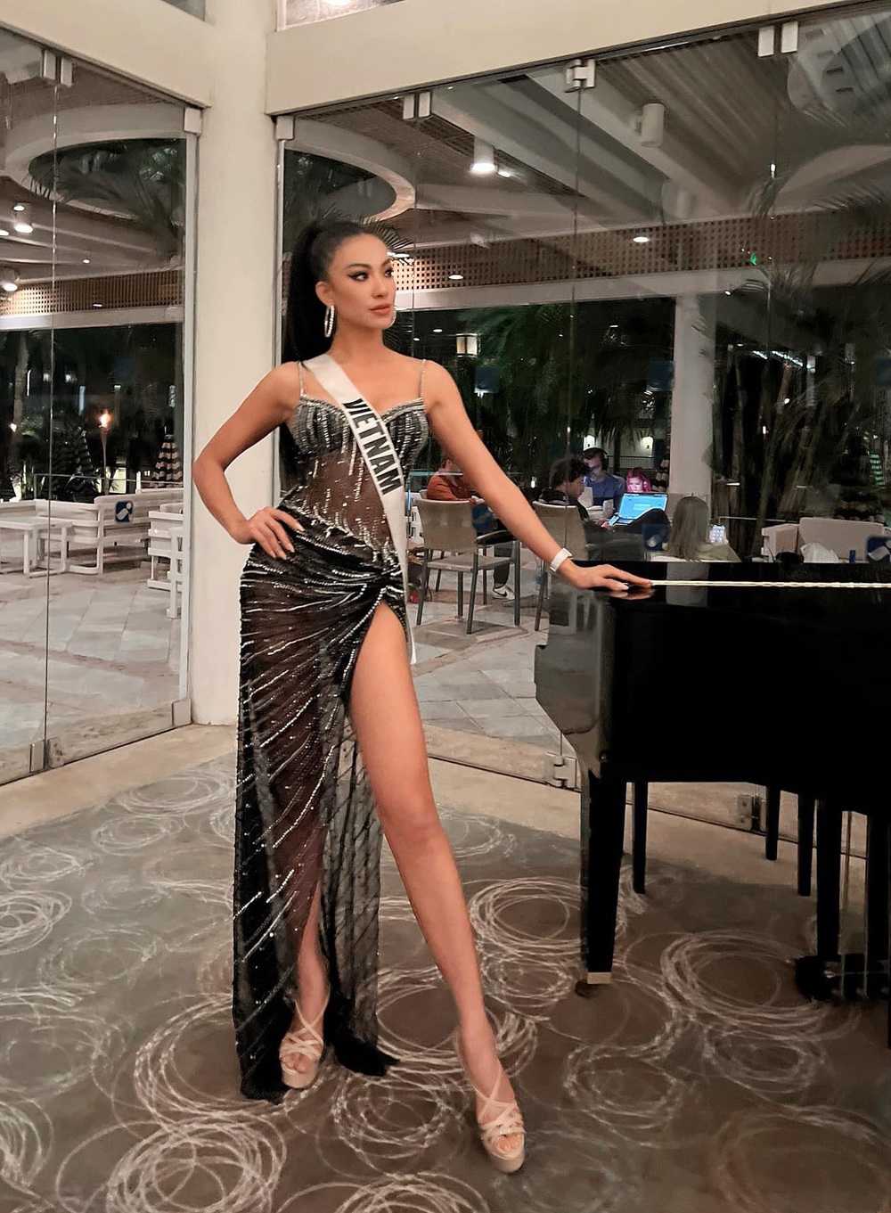 Loạt hình ảnh của Kim Duyên tại Miss Universe 2021 trước đêm Chung kết - Ảnh 2.