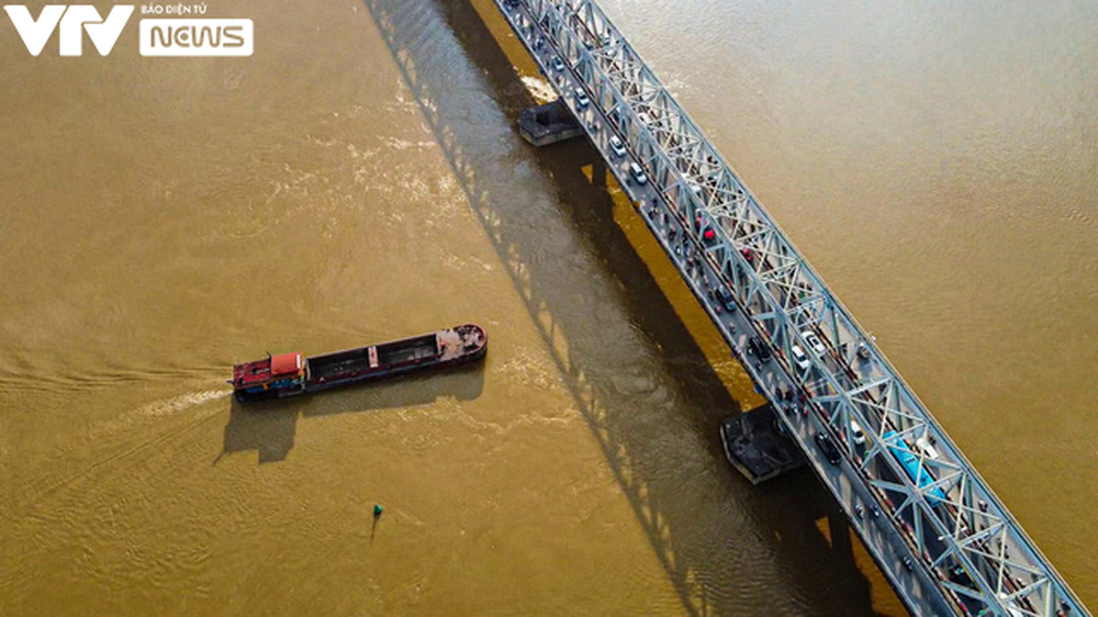 Cầu Chương Dương được khám tổng thể chuyên nghiệp trước ngày tu sửa toàn diện - Ảnh 1.