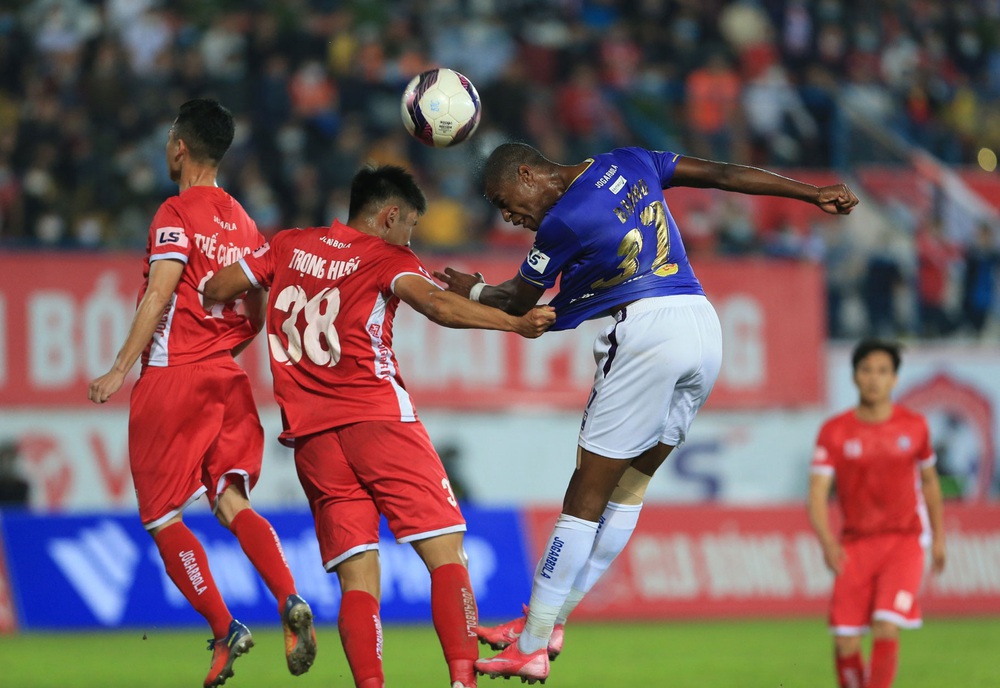 ẢNH: Đánh bại CLB Hải Phòng, CLB Hà Nội có chiến thắng đầu tiên tại V.League 2021 - Ảnh 9.