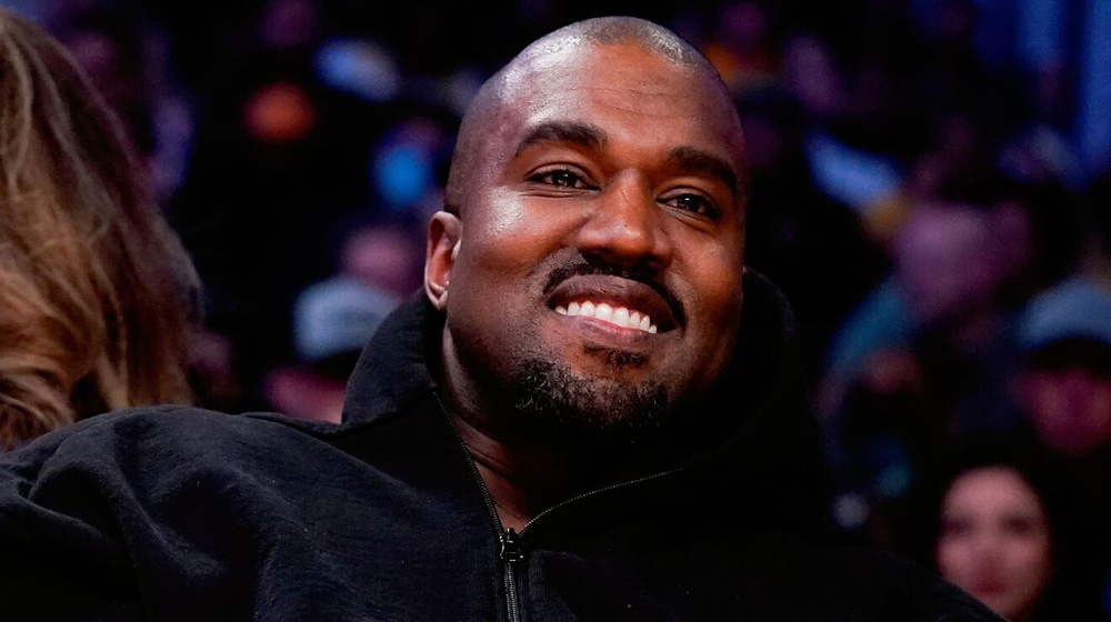 Không có công ty thu âm và hợp đồng xuất bản, Kanye West sẽ phát hành âm nhạc như thế nào? - Ảnh 2.