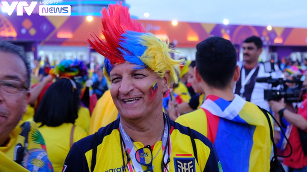 Người hâm mộ Nam Mỹ góp lửa cổ vũ Ecuador tại World Cup 2022 - Ảnh 9.