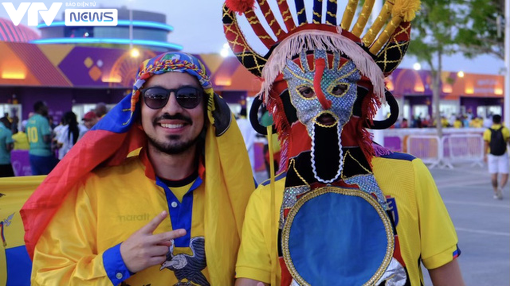 Người hâm mộ Nam Mỹ góp lửa cổ vũ Ecuador tại World Cup 2022 - Ảnh 14.
