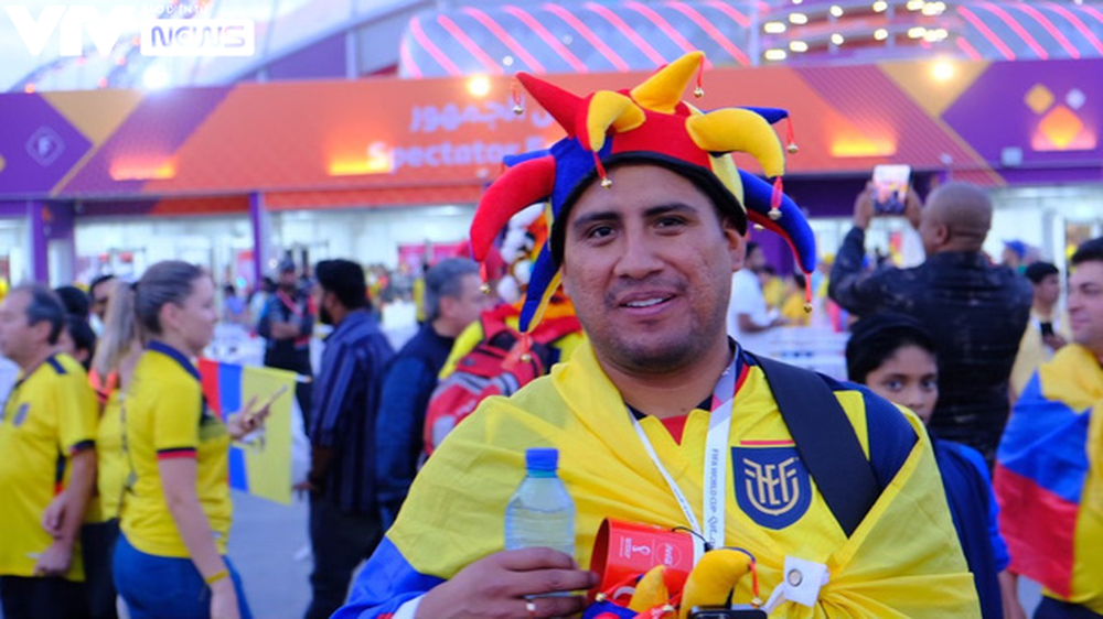 Người hâm mộ Nam Mỹ góp lửa cổ vũ Ecuador tại World Cup 2022 - Ảnh 15.