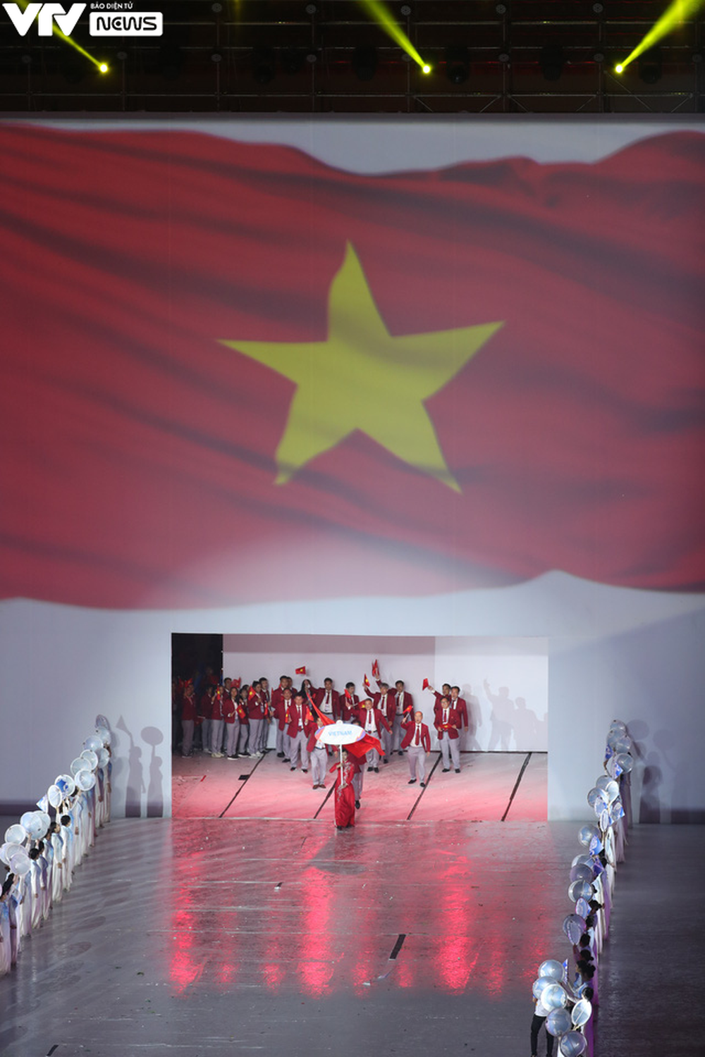 Lễ khai mạc SEA Games 31: Đại tiệc âm thanh, ánh sáng đậm bản sắc văn hóa Việt Nam - Ảnh 12.