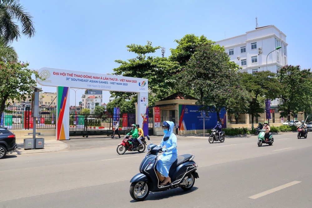 Hà Nội trang hoàng đường phố chào đón SEA Games 31 - Ảnh 8.