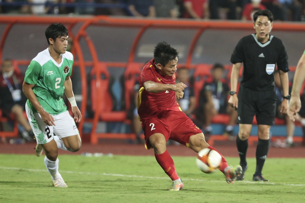 SEA Games 31: Fans flock to Phu Tho, fueling U23 Vietnam to defeat Indonesia U23 - Photo 9.