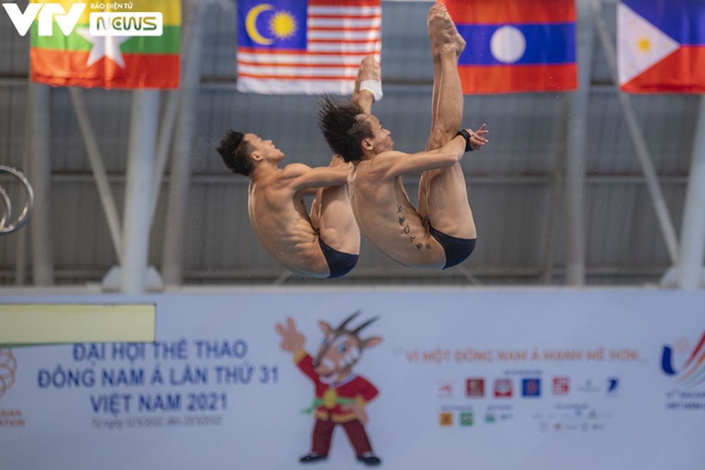 Những vũ công trên sàn đấu nhảy cầu tại SEA Games 31 - Ảnh 2.