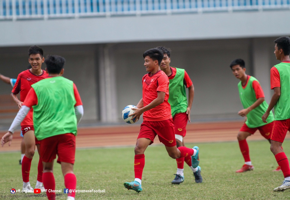 U16 Việt Nam hoàn thành buổi tập cuối cùng trước trận chung kết với U16 Indonesia - Ảnh 8.