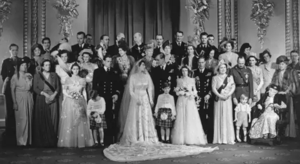 Cuộc sống và thành tựu của Nữ hoàng Elizabeth II qua ảnh - Ảnh 3.