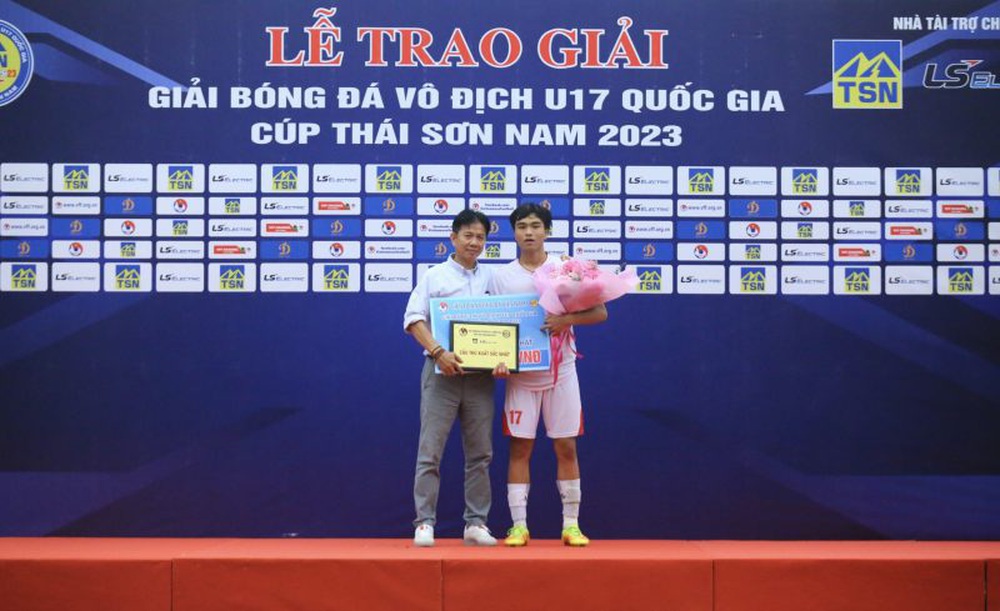 Chùm ảnh lễ trao giải bóng đá Vô địch U17 Quốc gia – Cúp Thái Sơn Nam 2023  - Ảnh 8.