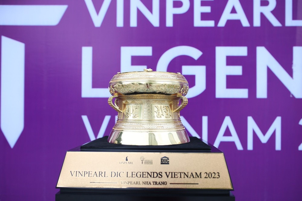 Cận cảnh chiếc Cúp độc đáo của Vinpearl DIC Legends Vietnam 2023   - Ảnh 4.