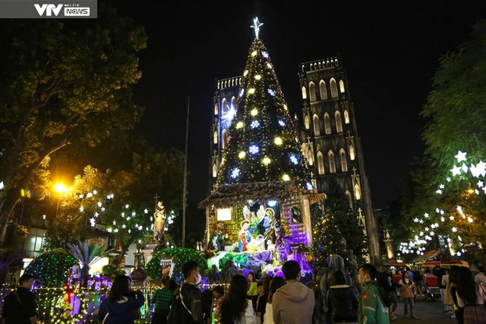 Hà Nội: Các nhà thờ trang hoàng lung linh, lộng lẫy chào đón Giáng sinh 2023 - Ảnh 6.
