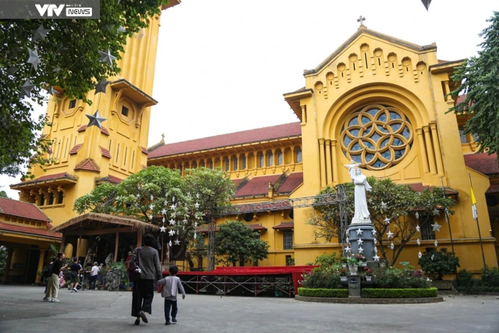 Hà Nội: Các nhà thờ trang hoàng lung linh, lộng lẫy chào đón Giáng sinh 2023 - Ảnh 11.