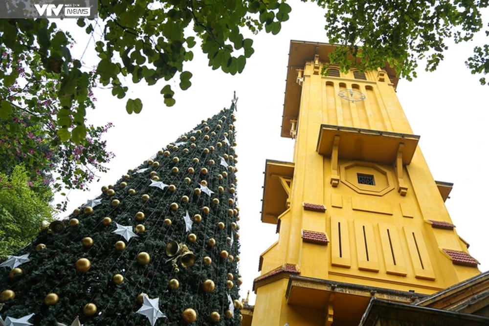 Hà Nội: Các nhà thờ trang hoàng lung linh, lộng lẫy chào đón Giáng sinh 2023 - Ảnh 13.