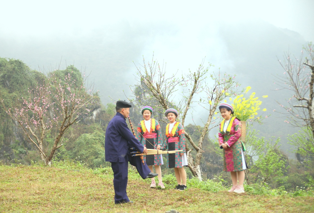 Hà Giang lấy bảo tồn văn hóa để phát triển du lịch bền vững - Ảnh 2.