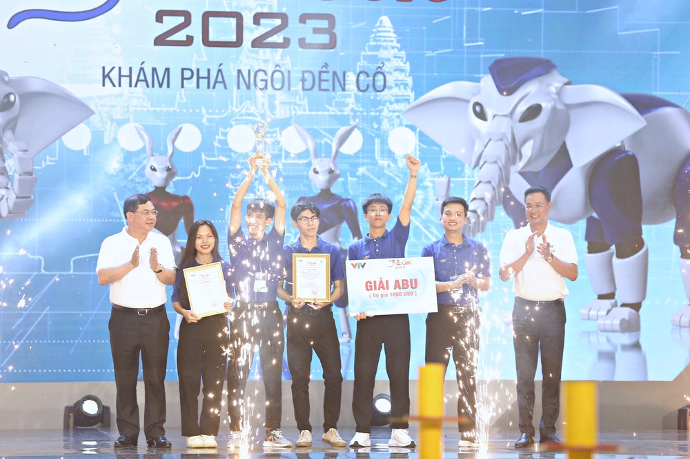 42 giây giành ngôi vô địch Robocon Việt Nam, kết thúc 15 năm chờ đợi - Ảnh 12.