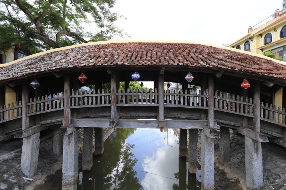 Nét đẹp cổ kính của cây cầu ngói trên 500 tuổi tại Nam Định - Ảnh 4.