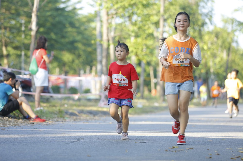 Family Running Together 2023 – Trung Thu này là của các con - Ảnh 4.