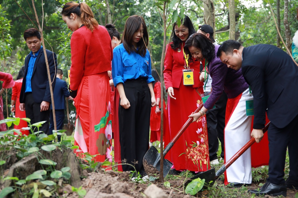 Tuổi trẻ VTV tham gia trồng cây tại Vườn cây ơn Bác - Ảnh 22.