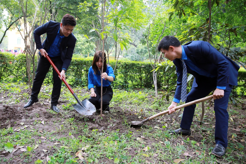 Tuổi trẻ VTV tham gia trồng cây tại Vườn cây ơn Bác - Ảnh 24.