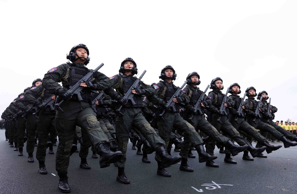Tổng duyệt diễu binh chuẩn bị cho Lễ kỷ niệm 50 năm lực lượng Cảnh sát cơ động - Ảnh 5.