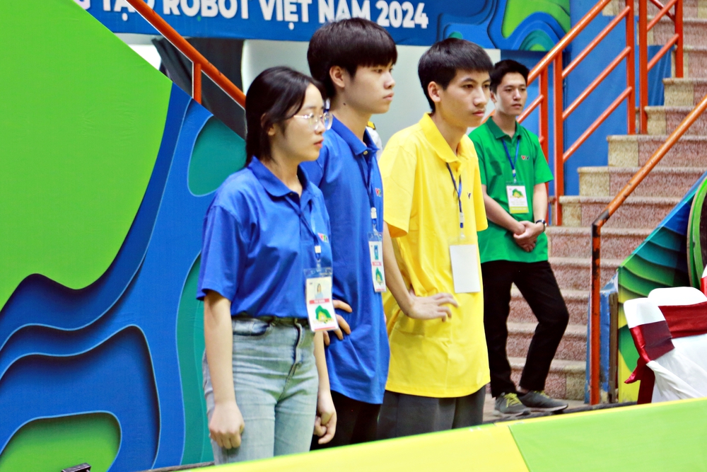 Những chiến thắng tuyệt đối Mùa vàng đầu tiên tại Robocon Việt Nam 2024 - Ảnh 3.